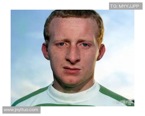 当前足球界最强右边锋十位球星排行榜及其影响力分析